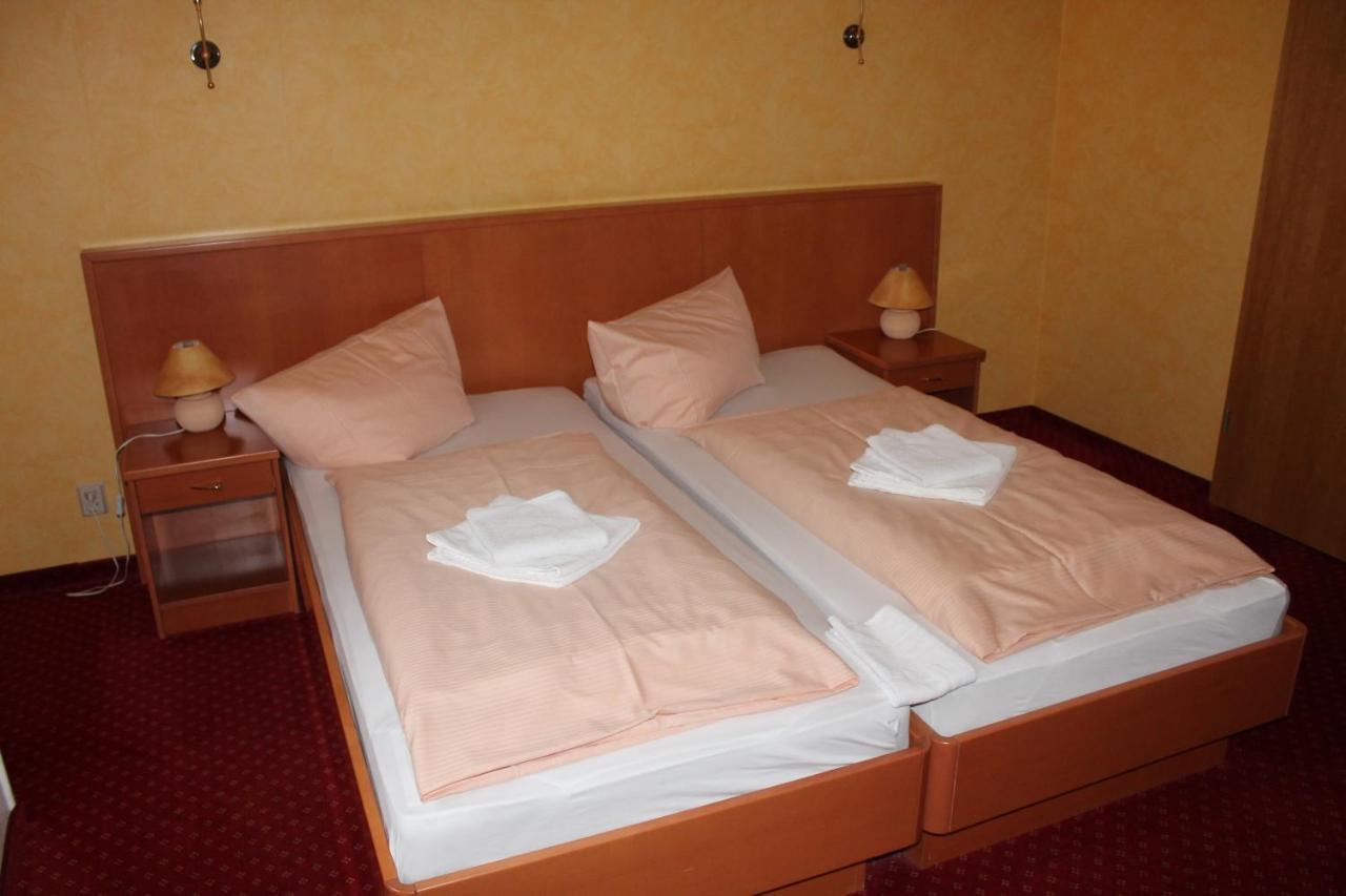 La Rustica Altstadthotel Вернигероде Экстерьер фото